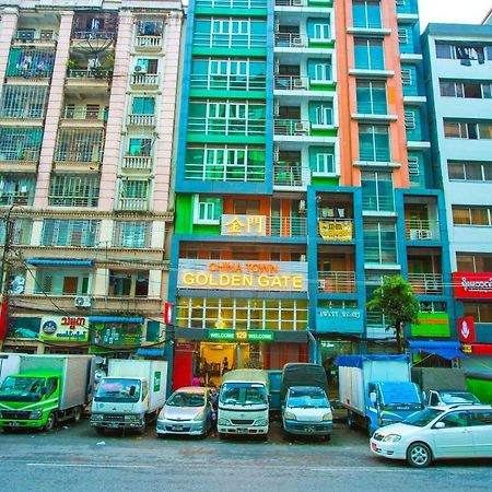 Golden Gate China Town Hotel Yangon Extérieur photo